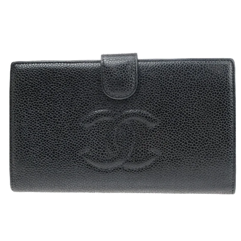 Wallets with chic looks-Chanel Cc  Leather Wallet  (Pre-Owned)