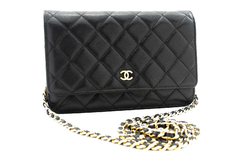 Keychains with playful hooks-Chanel Wallet On Chain  Leather Wallet  (Pre-Owned)