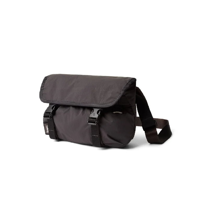 Messenger bag with cushioned handles-Bellroy Cinch Mini Messenger Bag