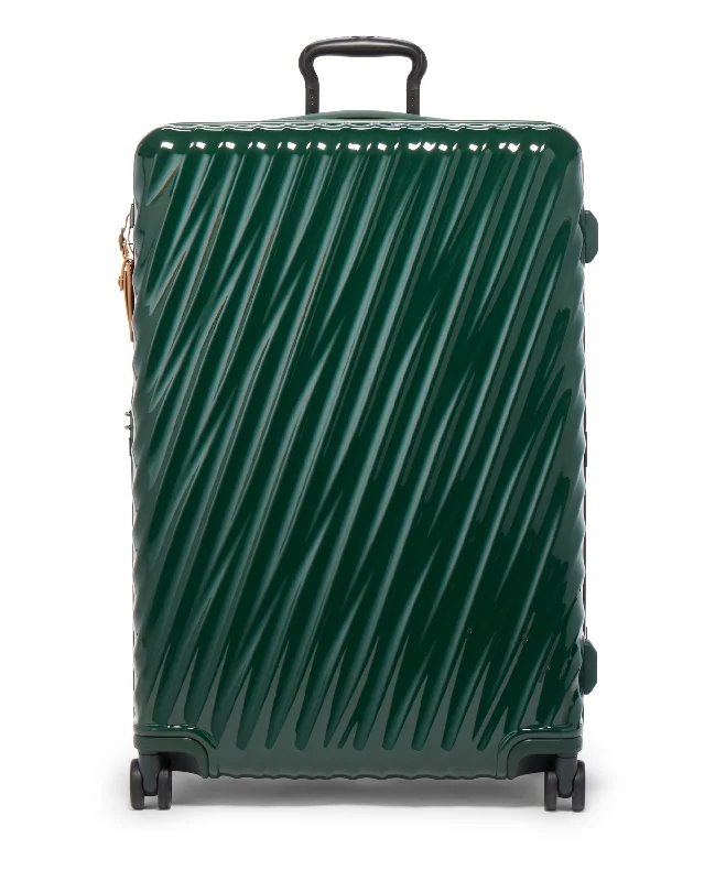 Suitcase for heavy-duty use-Tumi 19 Degree Polycarbonate Extended Trip