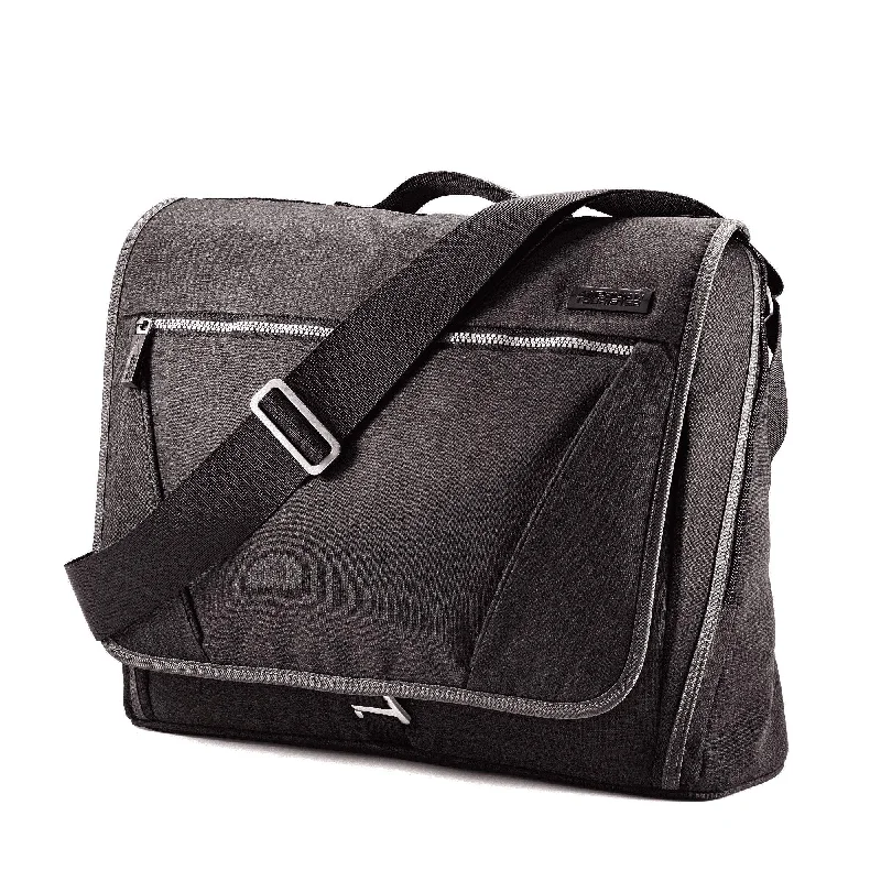 Messenger bag for rapid escapes-American Tourister Messenger Bag